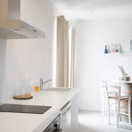 Maison Perbos 1556 Gæstehus 4*